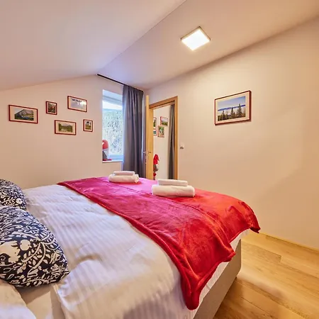 Krakonos Apartamento *
