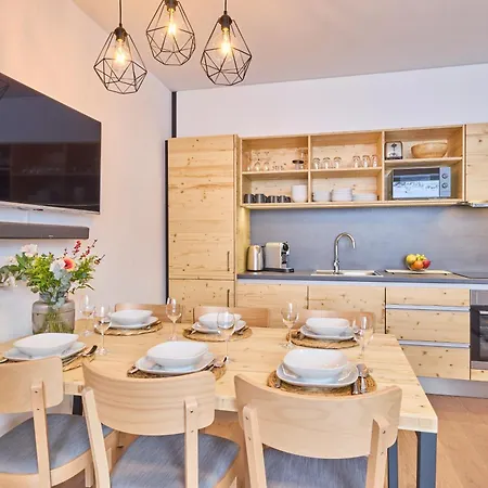 Krakonos Apartamento *