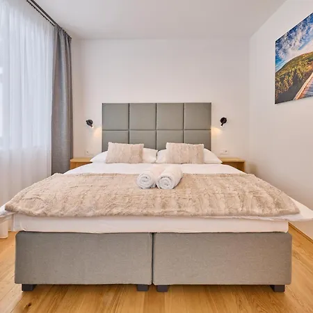 Krakonos Apartment
