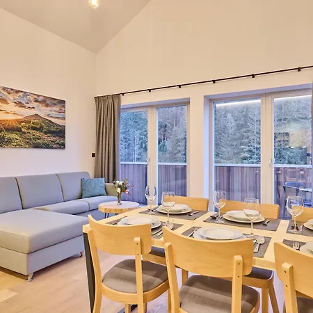 Krakonos Apartamento *